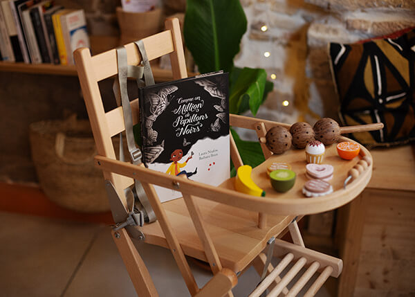 Chaise haute bébé au café afro vegan à Lyon Wassaï