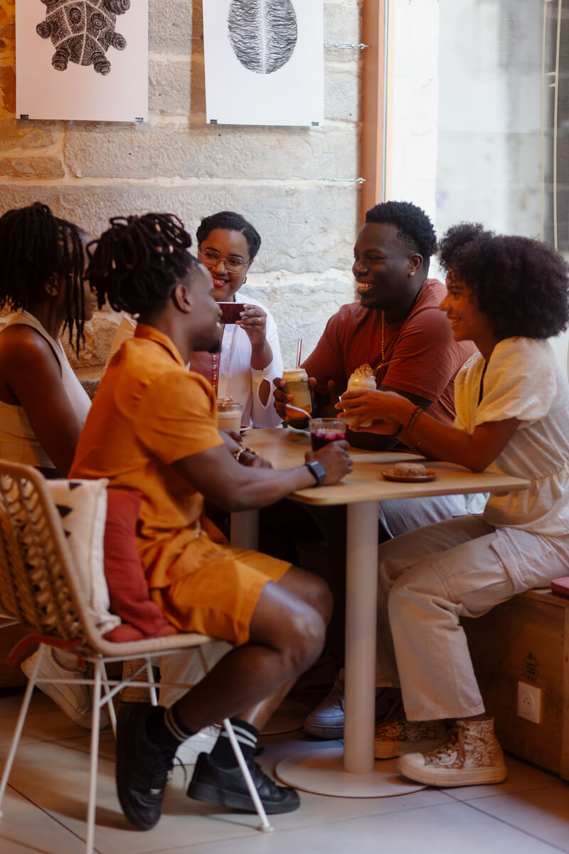 ©LauraFavand-Wassai-ete-2HD Intérieur du café afro vegan à Lyon Wassaï